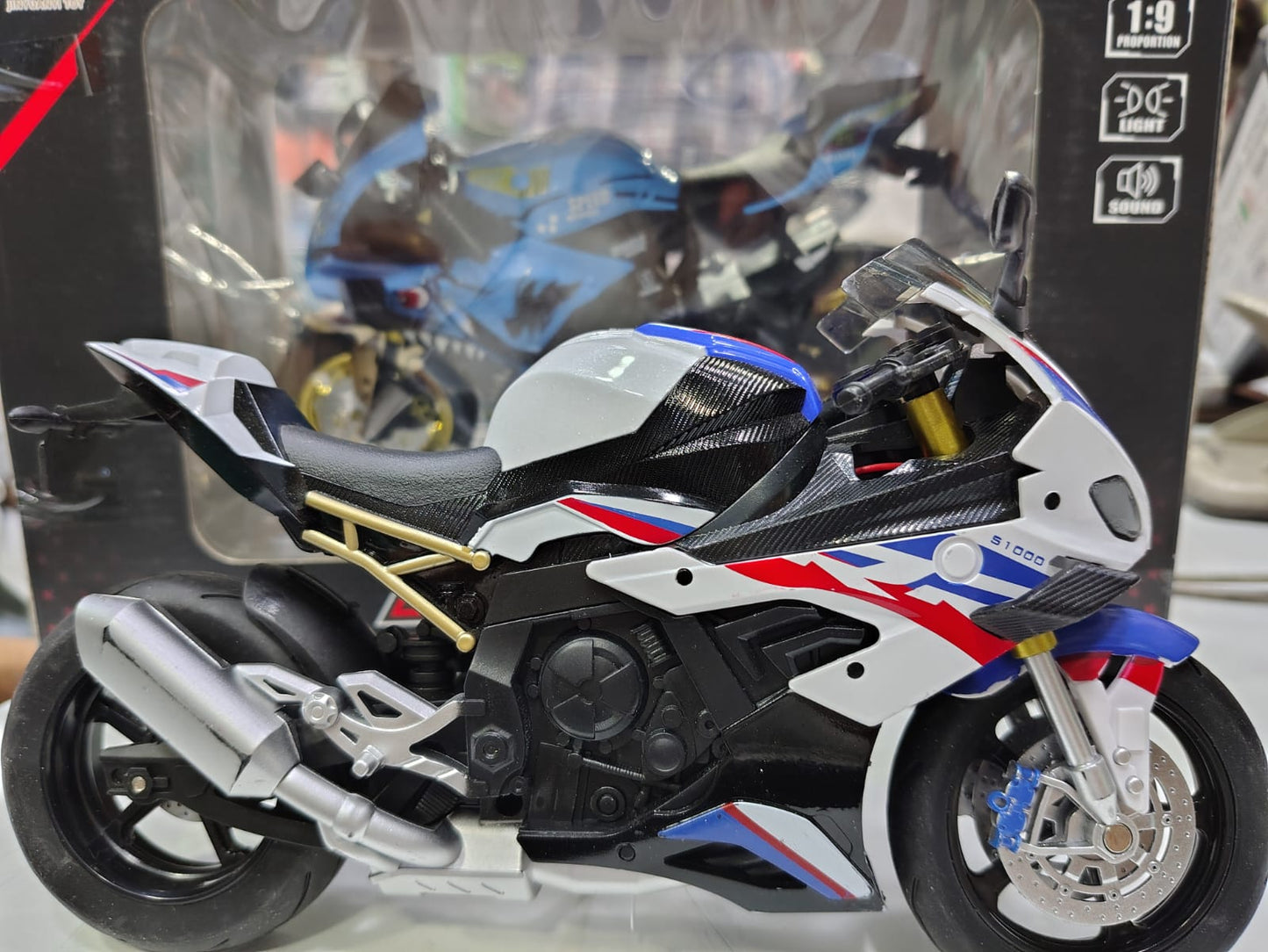 Die-Cast Metal Motorcycle with Stand,Music,Lights for Collector's & Kids