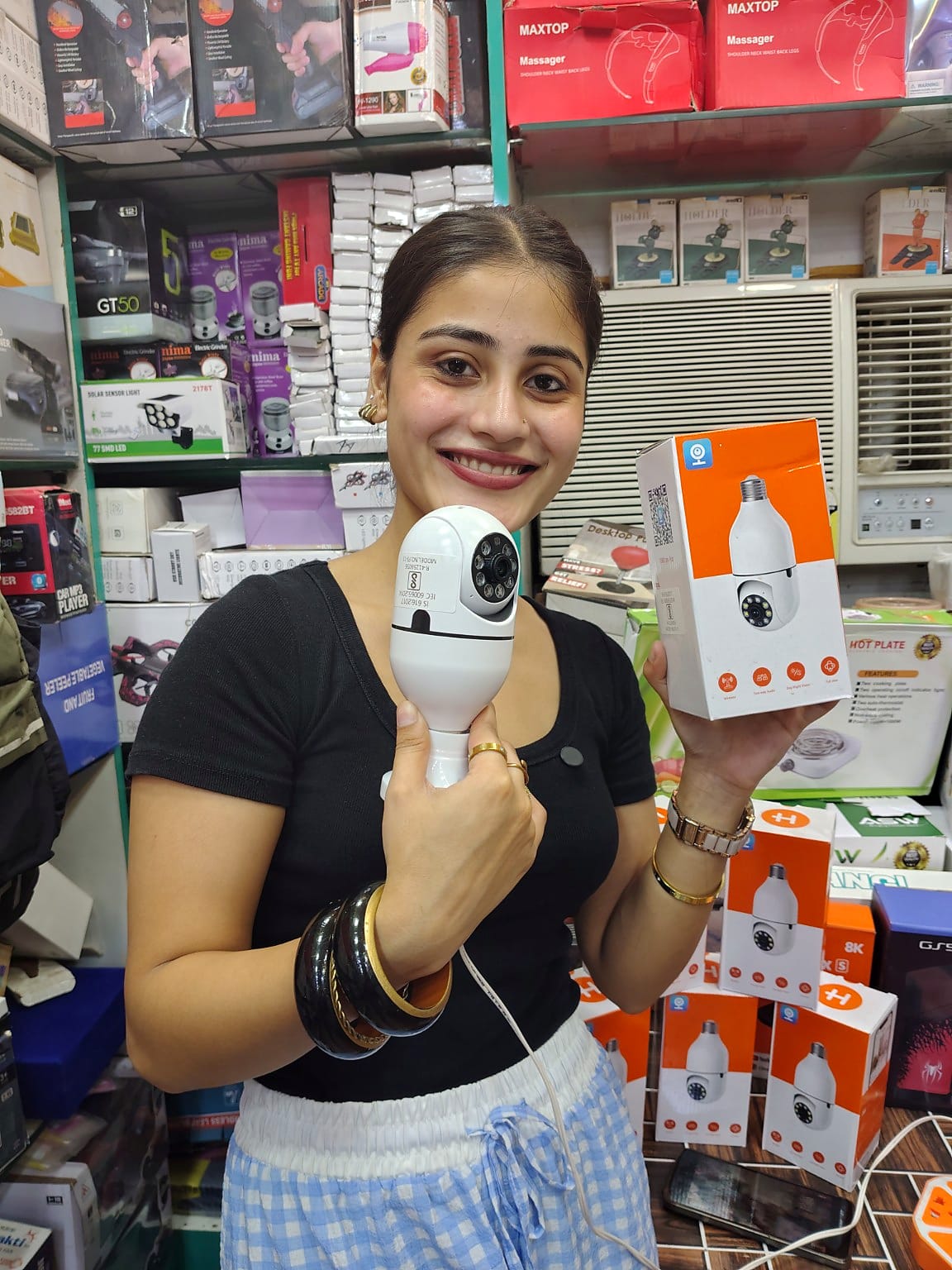 3MP WiFi Bulb Security Camera with Two-Way Audio